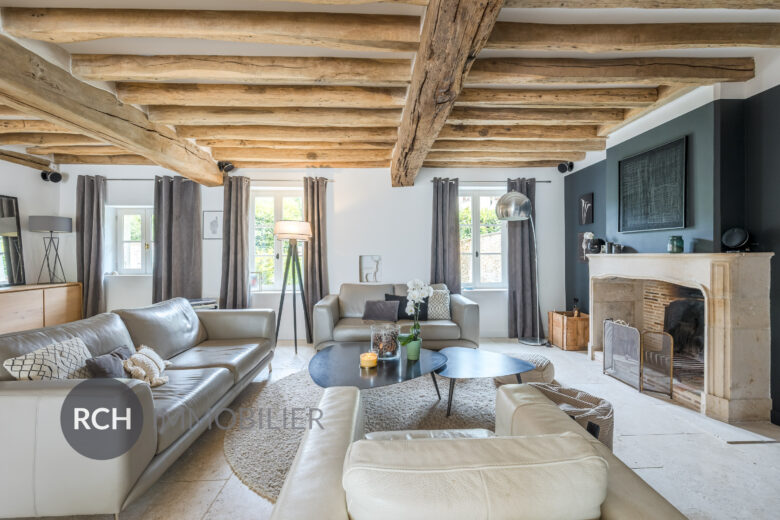 Photos du bien : Orgerus – Belle maison ancienne rénovée avec des matériaux de qualité