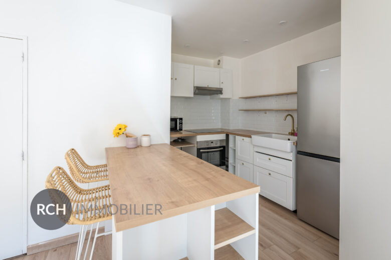 Photos du bien : Exclusivité – Saint-Germain-de-la-Grange – Appartement deux pièces clef en main entièrement rénové