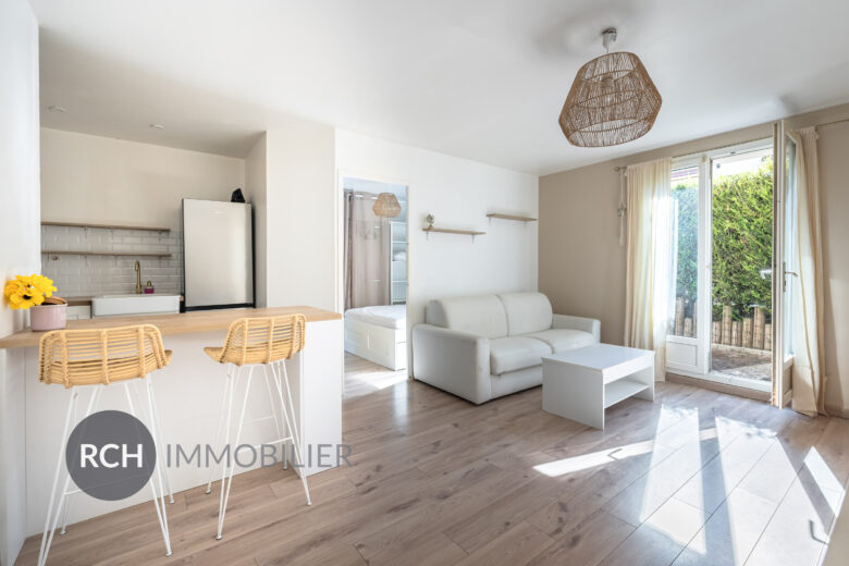 Photos du bien : Exclusivité – Saint-Germain-de-la-Grange – Appartement deux pièces clef en main entièrement rénové