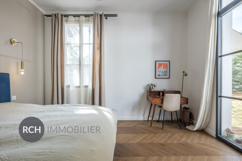 Photos du bien : Exclusivité – Montfort-l’Amaury – Belle maison de standing meublée proche de toutes commodités