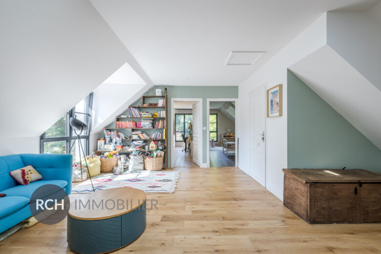 Photos du bien : Exclusivité – Montfort-l’Amaury – Belle maison de standing meublée proche de toutes commodités