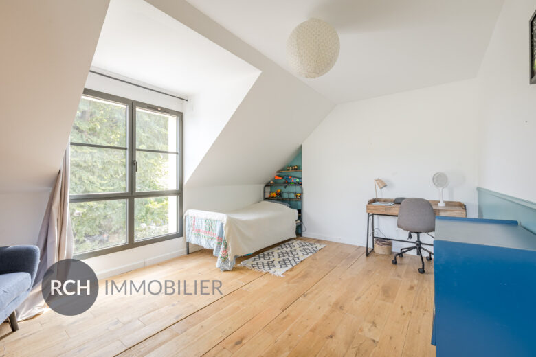 Photos du bien : Exclusivité – Montfort-l’Amaury – Belle maison de standing meublée proche de toutes commodités