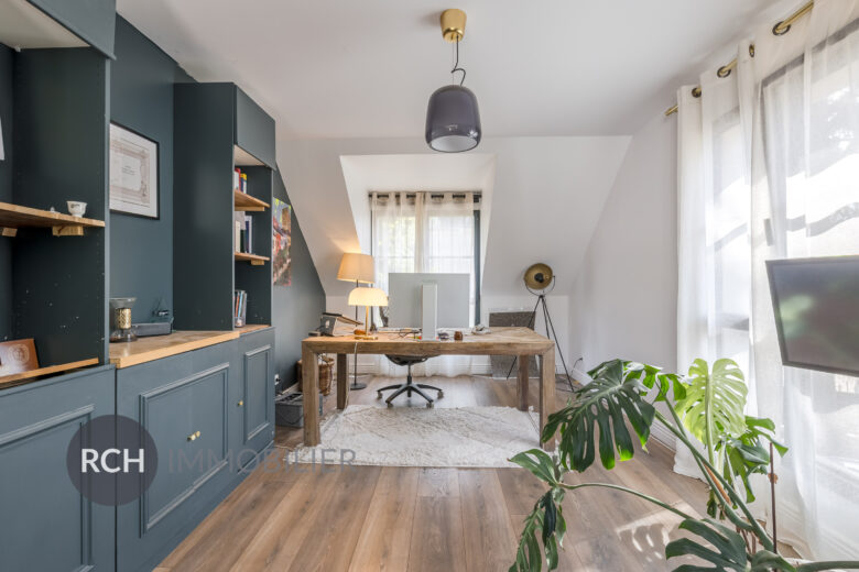 Photos du bien : Exclusivité – Montfort-l’Amaury – Belle maison de standing meublée proche de toutes commodités
