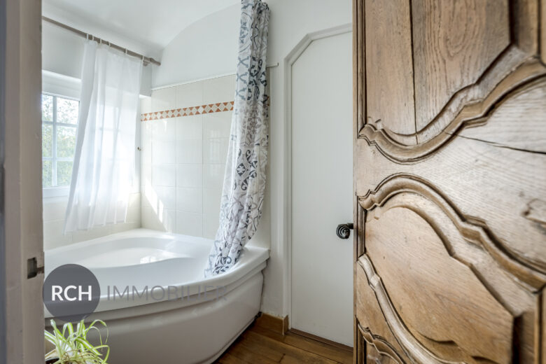 Photos du bien : Boutigny-Prouais – Ravissante maison ancienne avec piscine chauffée et dépendances