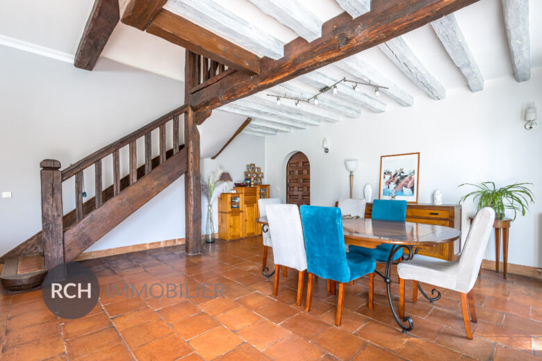 Photos du bien : Boutigny-Prouais – Ravissante maison ancienne avec piscine chauffée et dépendances