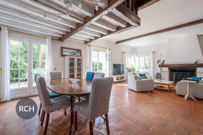 Photos du bien : Boutigny-Prouais – Ravissante maison ancienne avec piscine chauffée et dépendances