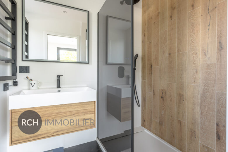 Photos du bien : Exclusivité – Montfort-l&rsquo;Amaury – Maison d&rsquo;architecte avec une vue imprenable sur le village