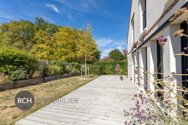 Photos du bien : Montfort-l&rsquo;Amaury – Belle maison intégralement repensée avec des matériaux nobles