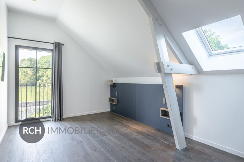 Photos du bien : Montfort-l&rsquo;Amaury – Belle maison intégralement repensée avec des matériaux nobles
