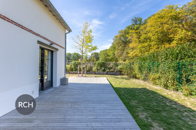 Photos du bien : Montfort-l&rsquo;Amaury – Belle maison intégralement repensée avec des matériaux nobles