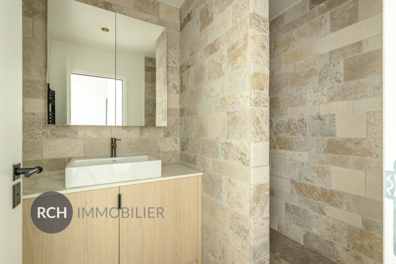 Photos du bien : Montfort-l&rsquo;Amaury – Maison lumineuse entièrement revisitée avec une belle qualité de rénovation