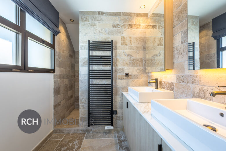Photos du bien : Montfort-l&rsquo;Amaury – Maison lumineuse entièrement revisitée avec une belle qualité de rénovation