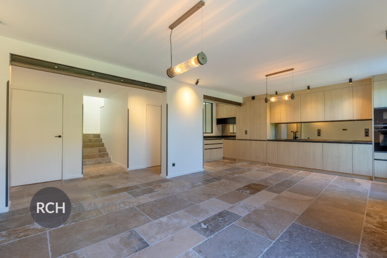Photos du bien : Montfort-l&rsquo;Amaury – Maison lumineuse entièrement revisitée avec une belle qualité de rénovation