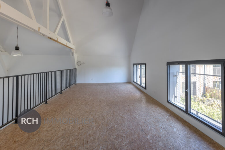 Photos du bien : Montfort-l’Amaury – Loft contemporain avec un vrai potentiel d’agrandissement et d’aménagement