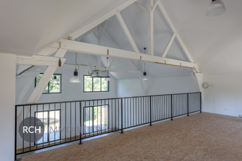 Photos du bien : Montfort-l’Amaury – Loft contemporain avec un vrai potentiel d’agrandissement et d’aménagement