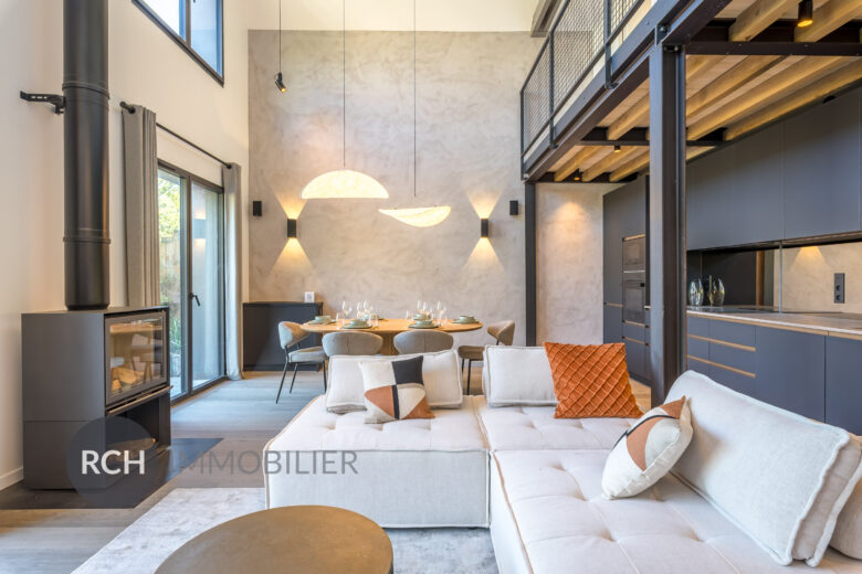 Photos du bien : Montfort-l&rsquo;Amaury – Loft entièrement rénové en coeur de village