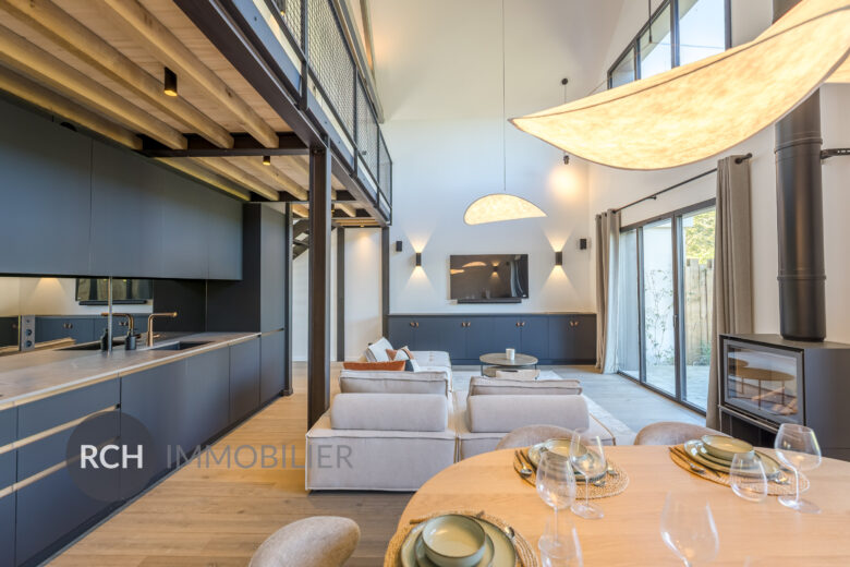 Photos du bien : Montfort-l&rsquo;Amaury – Loft entièrement rénové en coeur de village