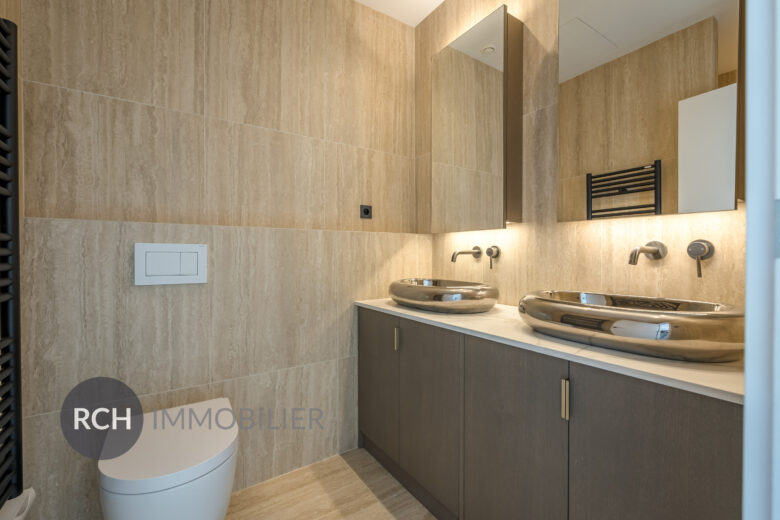 Photos du bien : Montfort-l&rsquo;Amaury – Loft entièrement rénové en coeur de village