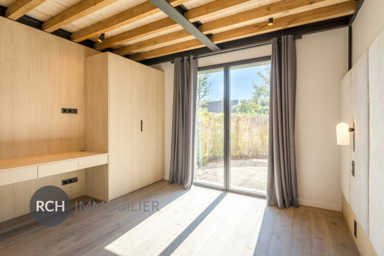 Photos du bien : Montfort-l&rsquo;Amaury – Loft entièrement aménagé avec goût