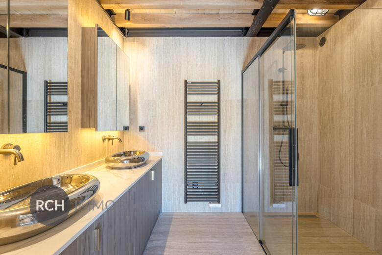 Photos du bien : Montfort-l&rsquo;Amaury – Loft entièrement aménagé avec goût