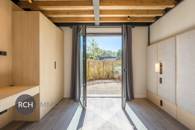 Photos du bien : Montfort-l&rsquo;Amaury – Loft entièrement aménagé avec goût