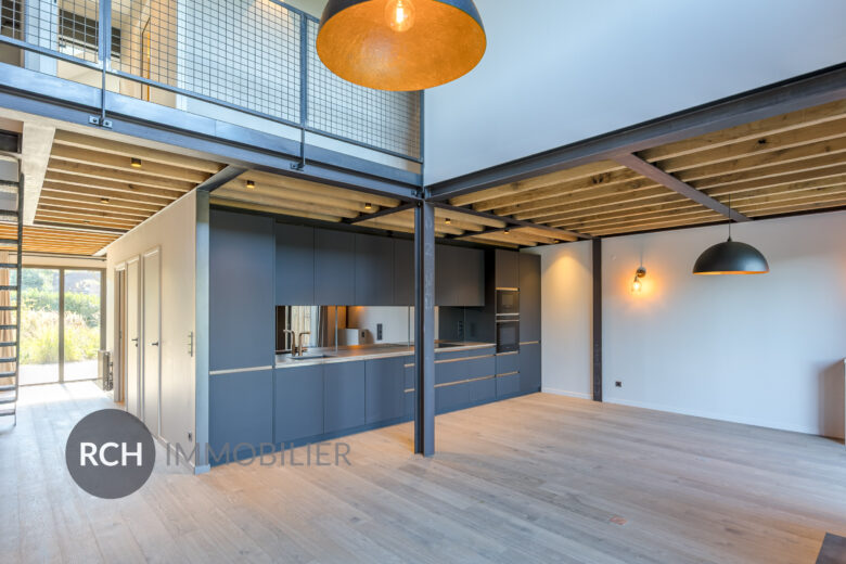 Photos du bien : Montfort-l&rsquo;Amaury – Loft entièrement aménagé avec goût