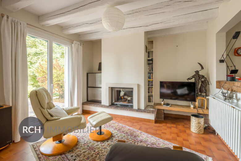 Photos du bien : Exclusivité – Rosay – Charmante Maison au calme avec vue dégagée