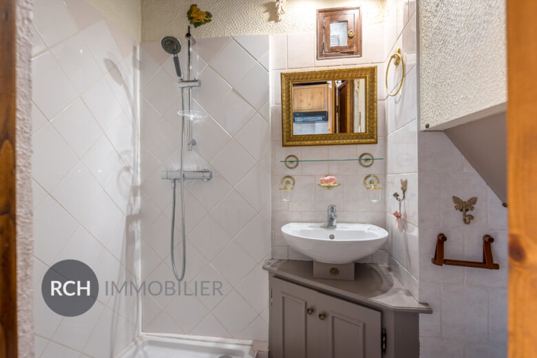 Photos du bien : Montfort-l&rsquo;Amaury – Bel appartement lumineux situé au dernier étage