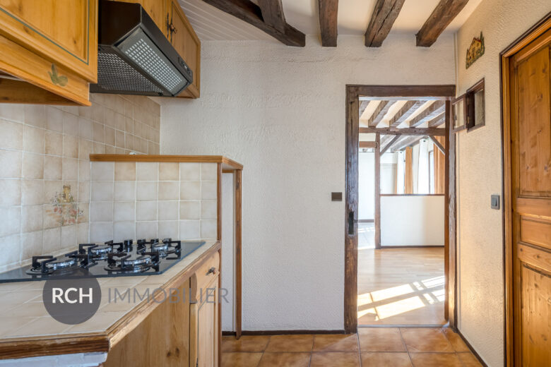 Photos du bien : Montfort-l&rsquo;Amaury – Bel appartement lumineux situé au dernier étage