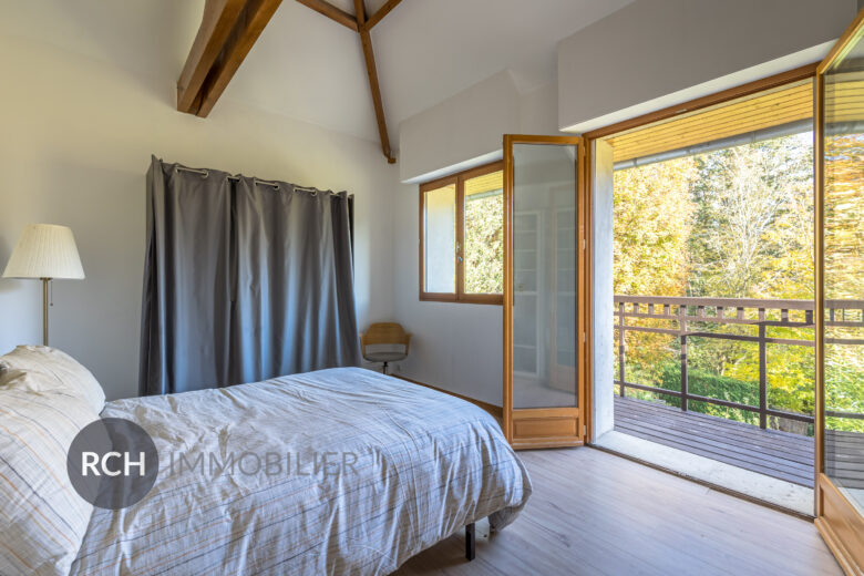 Photos du bien : Neauphle-le-Vieux – Charmante maison en pierre dans un écrin de tranquillité