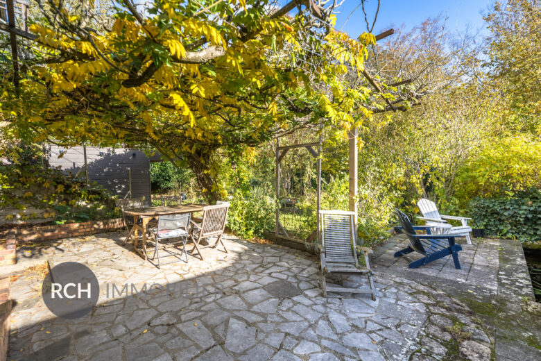 Photos du bien : Neauphle-le-Vieux – Charmante maison en pierre dans un écrin de tranquillité